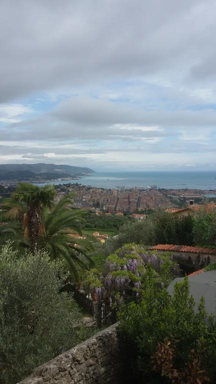 لا سبيتسْيا B&B Mare E Monti الغرفة الصورة